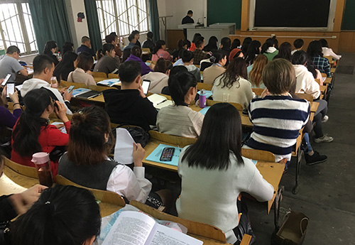 一教学楼阶梯教室